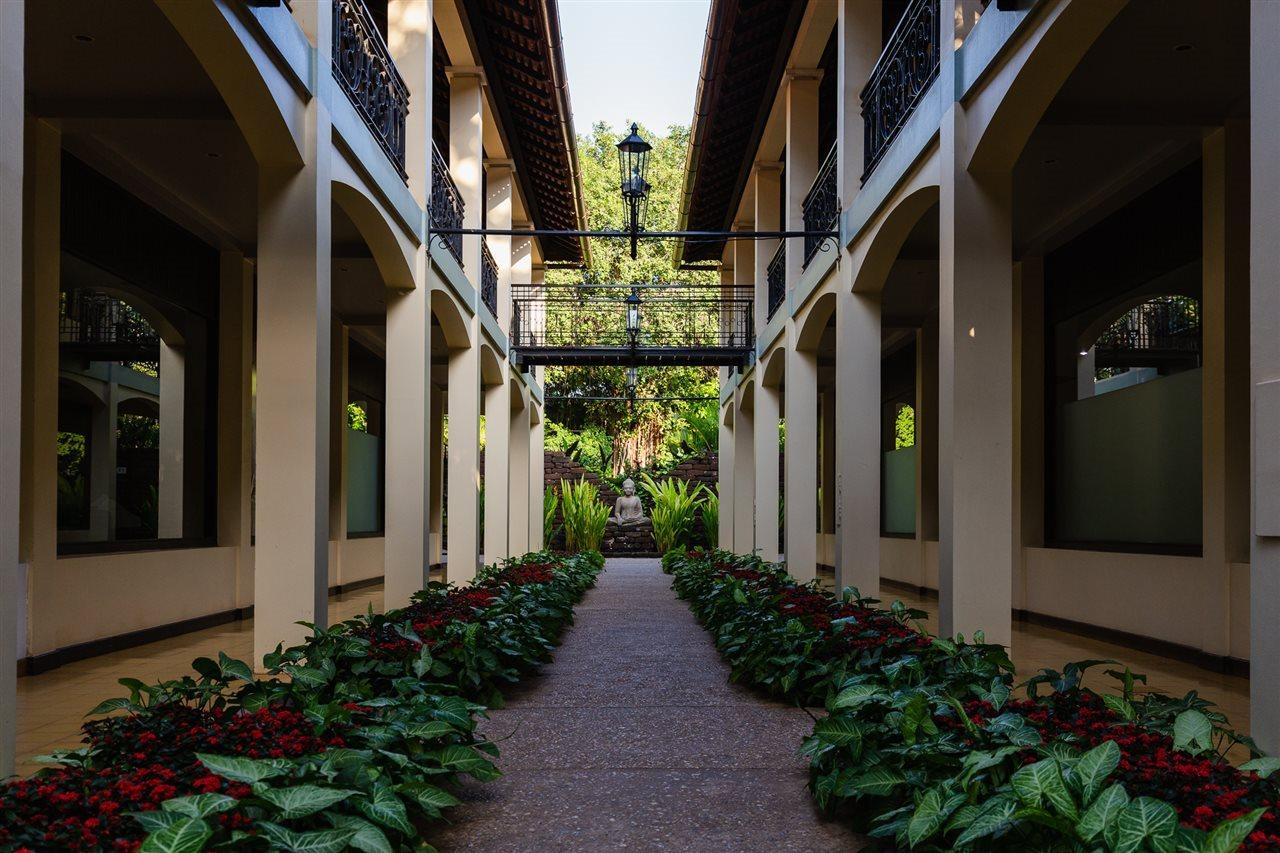 Heritage Suites Hotel Siem Reap Exteriör bild