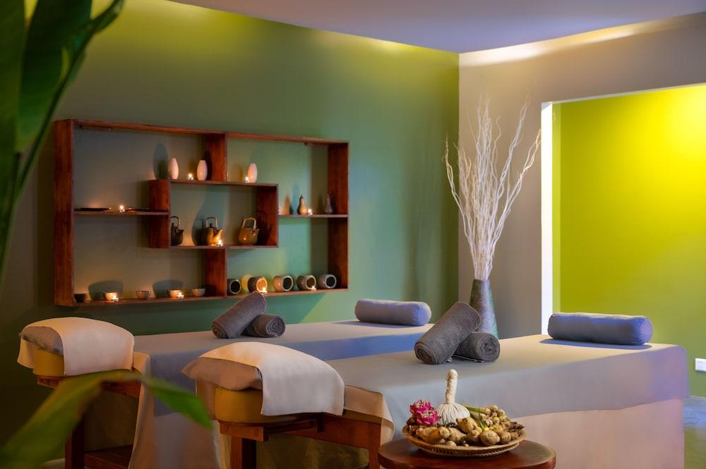 Heritage Suites Hotel Siem Reap Exteriör bild