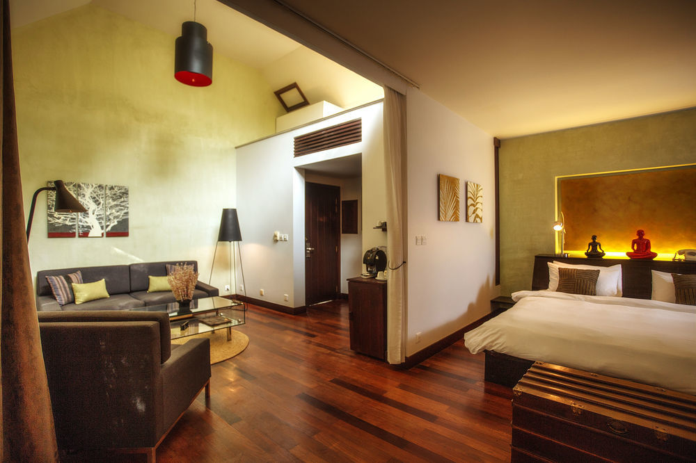 Heritage Suites Hotel Siem Reap Exteriör bild