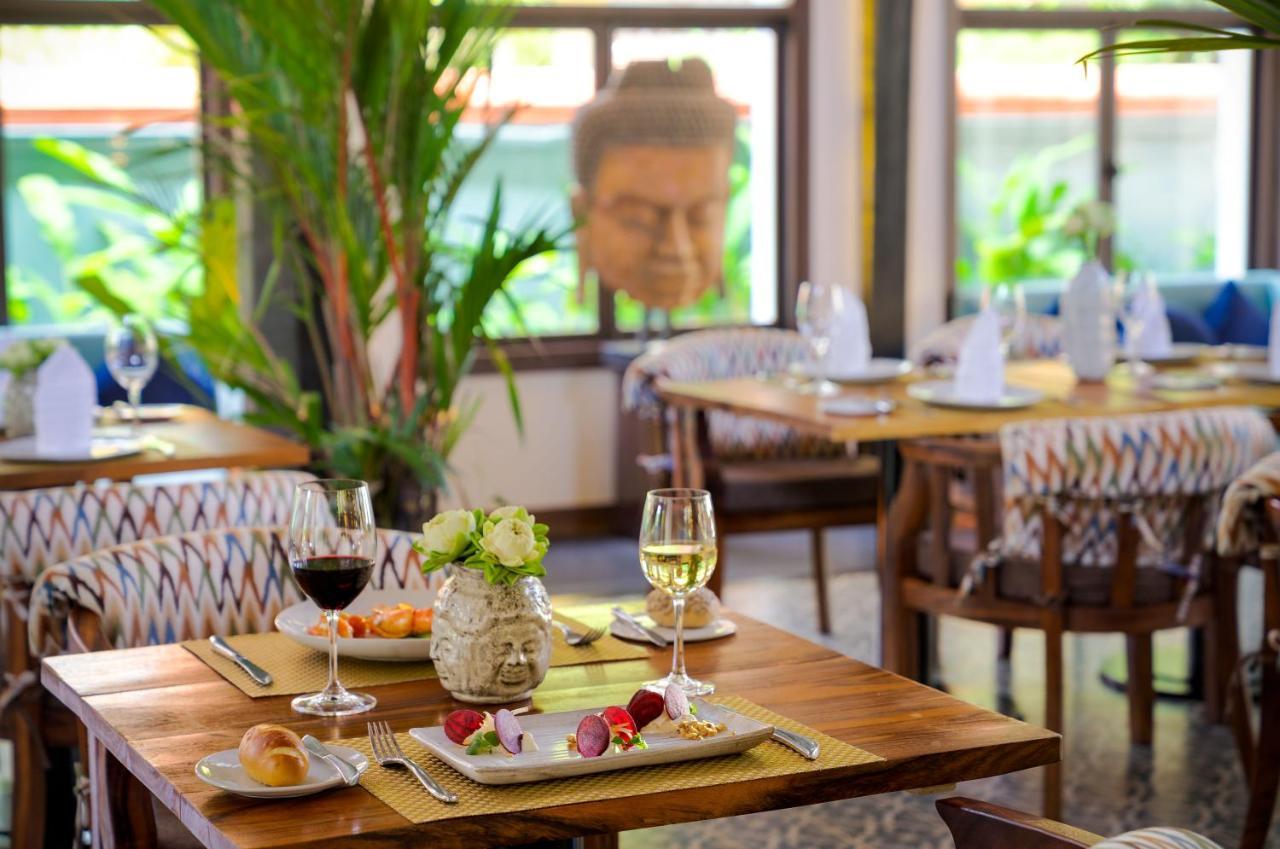 Heritage Suites Hotel Siem Reap Exteriör bild