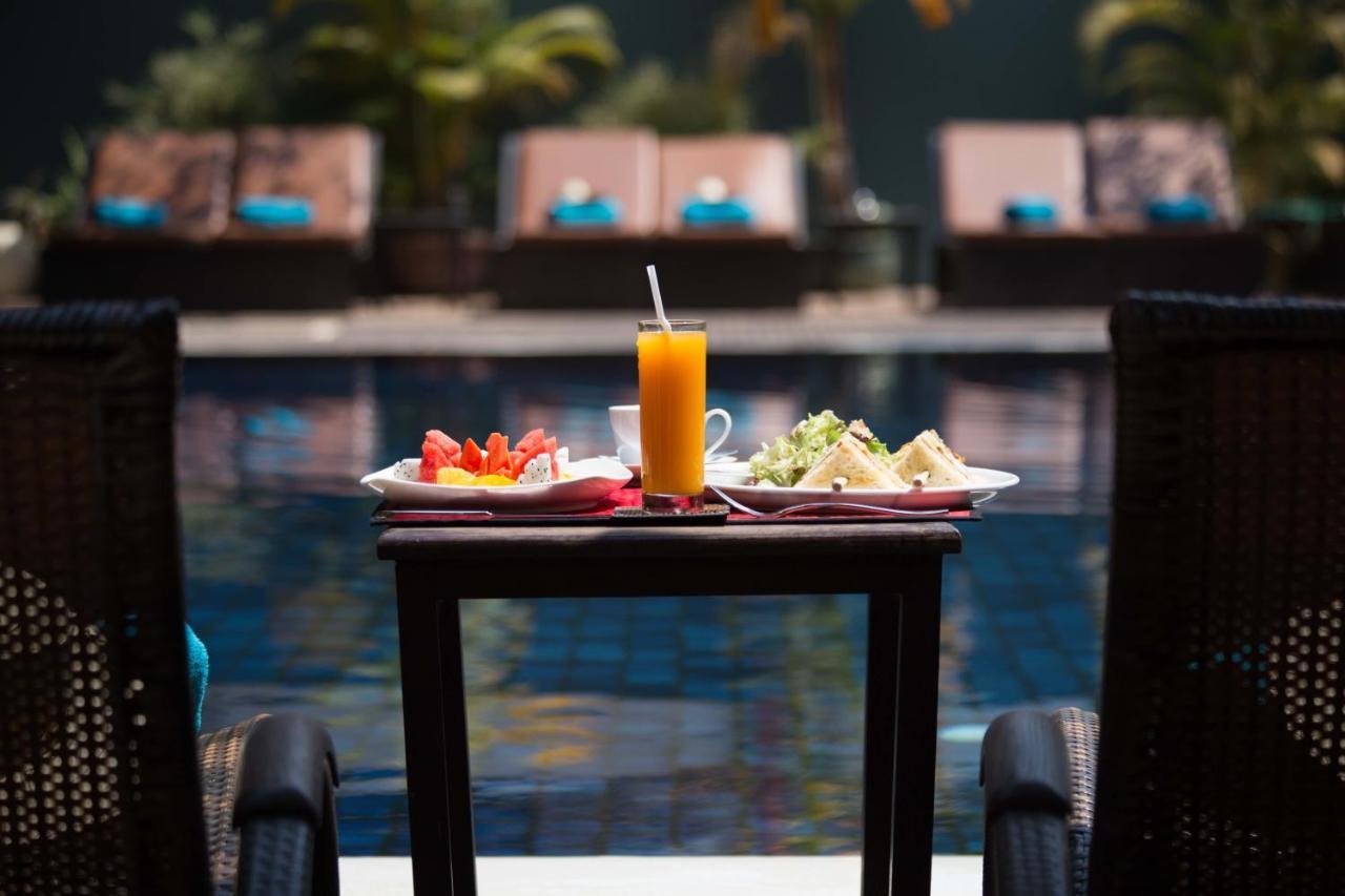 Heritage Suites Hotel Siem Reap Exteriör bild